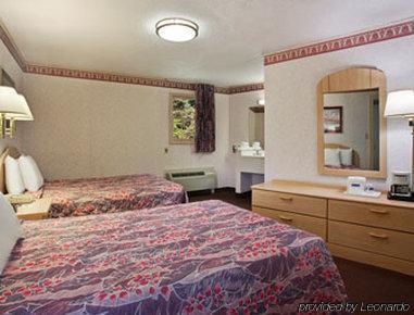 Travelodge West Springfield Exteriör bild